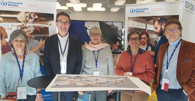 De gauche à droite : Agents Cramif -  Isabelle Daugeron, documentaliste, Christophe Mure, ingénieur conseil, Hélène Hasni-Pichard, ingénieur conseil, Gwenaëlle LE CORRE, contrôleur de sécurité, Thierry Vial, contrôleur de sécurité - ©Cramif