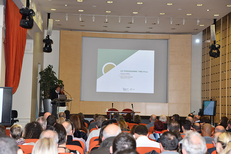 Photo de la présentation de Véronique Venet, ingénieur-conseil en charge du programme TMS Pros de la Cramif